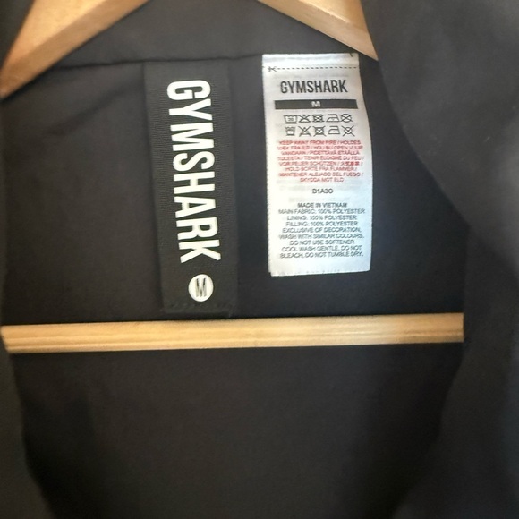 Gymshark M never worn only in storage so new as new can be Black Puffer Jacket - Picture 2 of 16